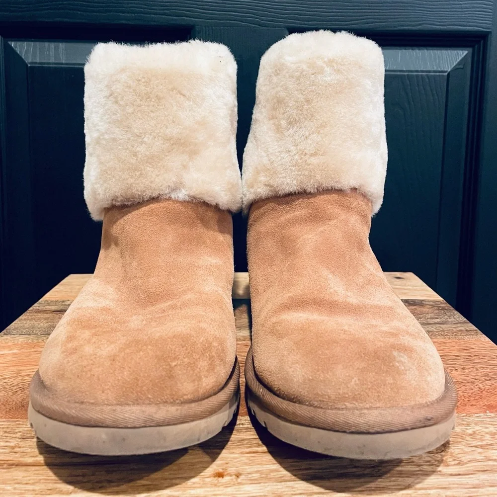 UGG Caitlin short sherpa Boots Booties 9 - Picture 3 of 7